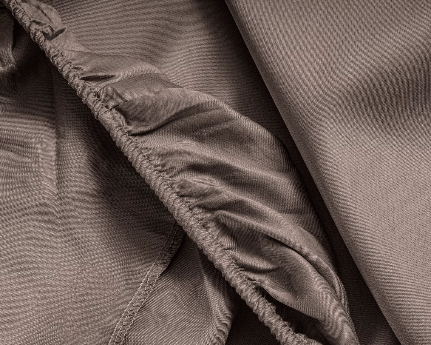 Primaviera Deluxe Katoensatijnen Hoeslaken – Taupe